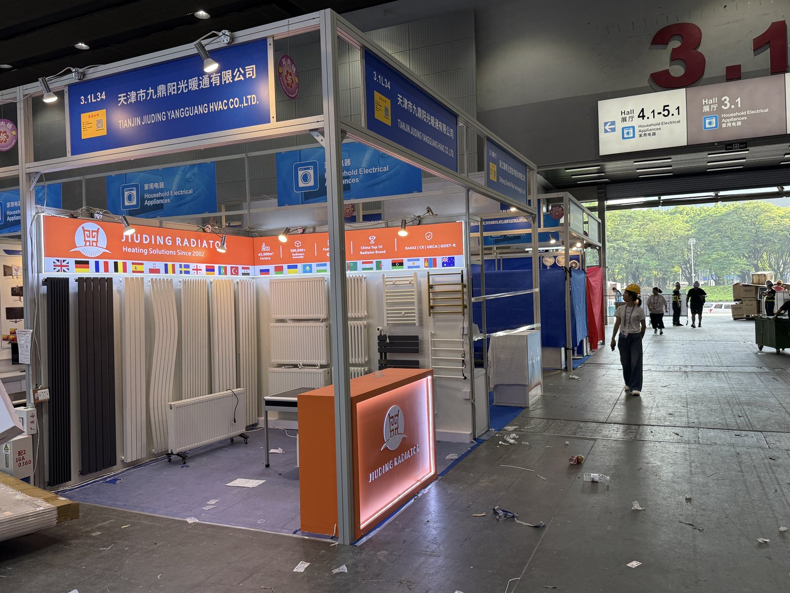 Nuestro estand de la Fase 1 — Zona A, 3.1 L34, montado y listo